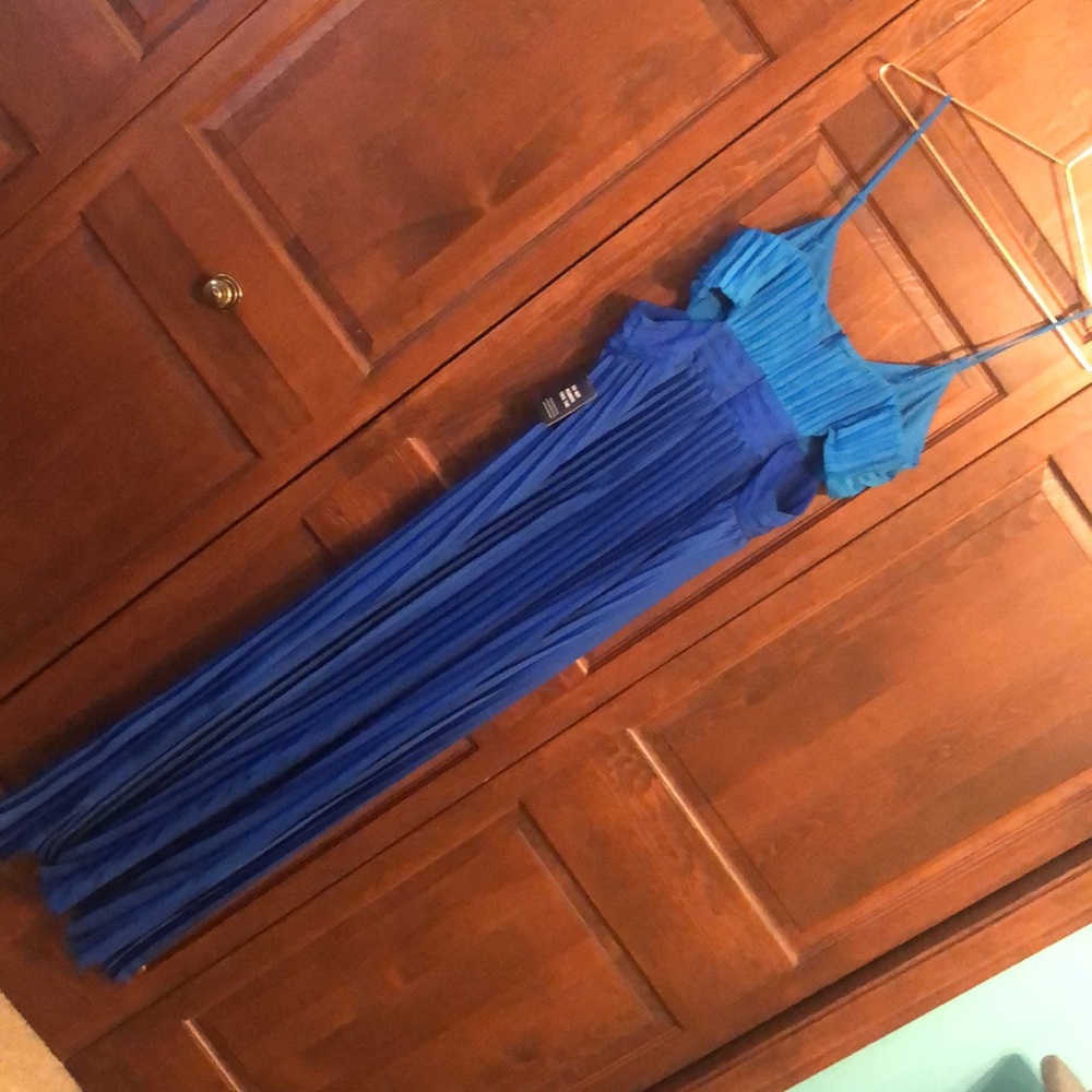 Express Blue Pleated Dress - Picture 3 of 5